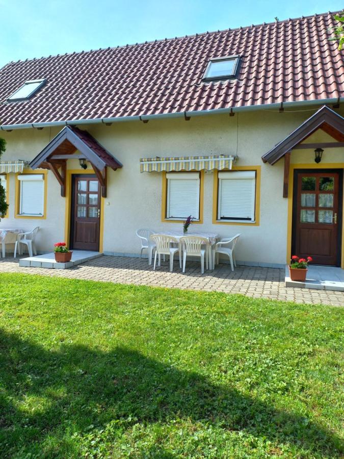 Helena Apartman Черсегтомай Экстерьер фото